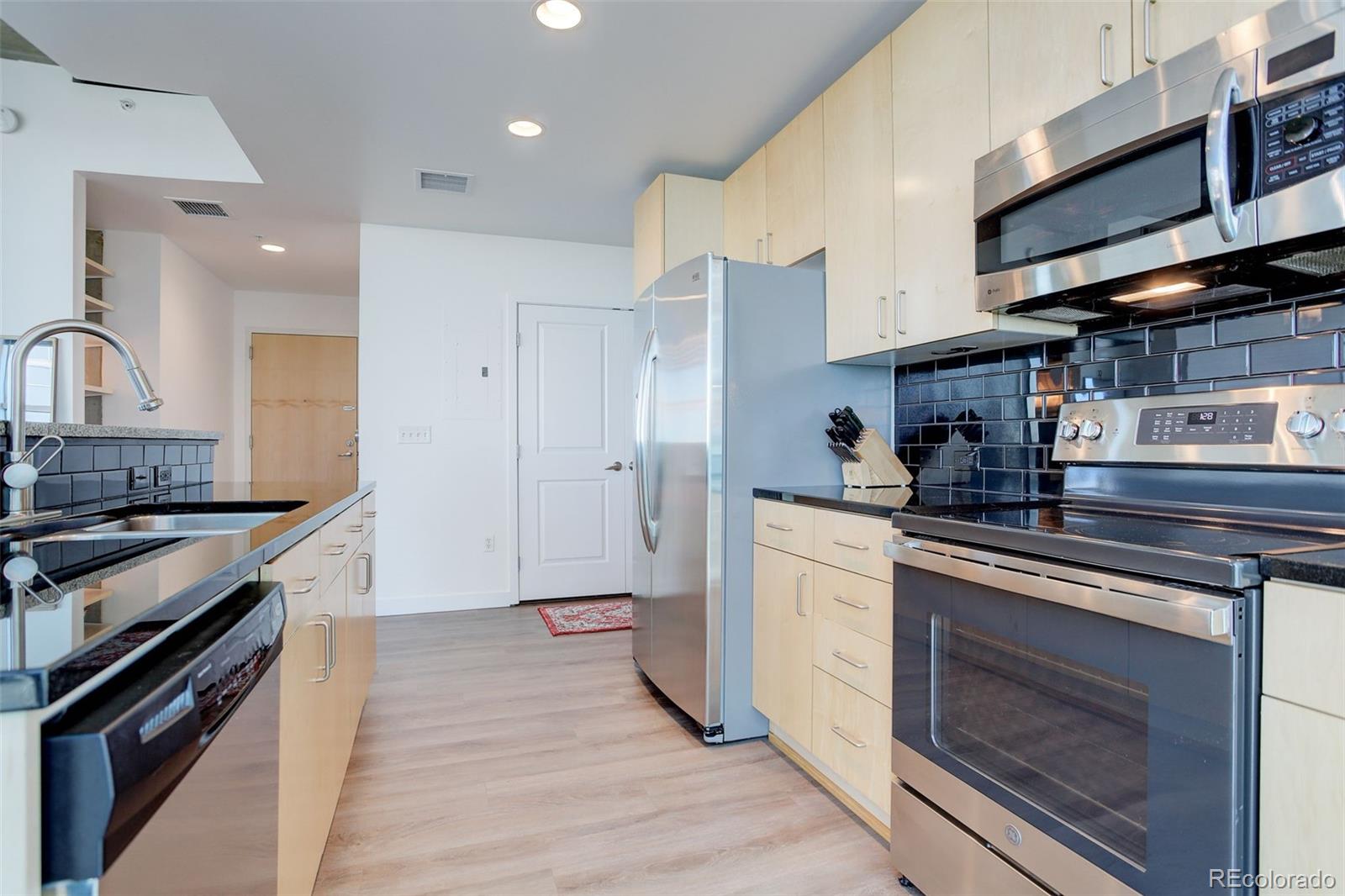 1700 Bassett Street Unit: 1517