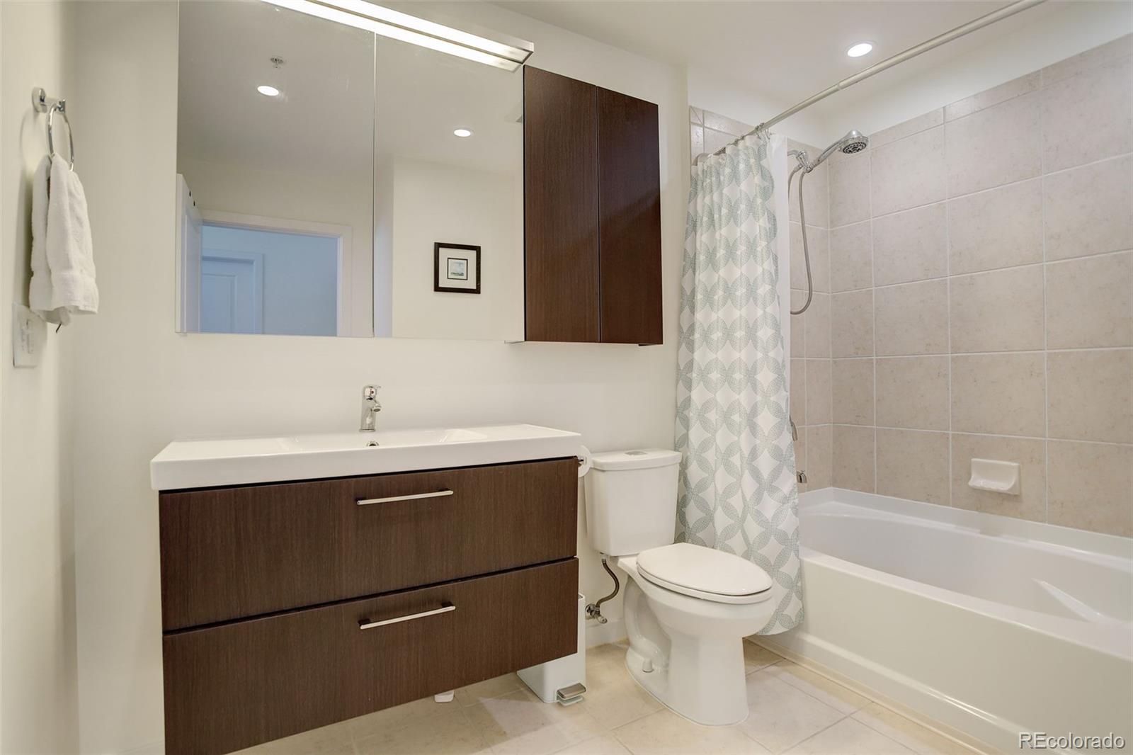 1700 Bassett Street Unit: 1517