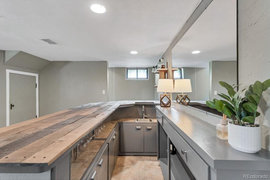 4639 Saulsbury Street