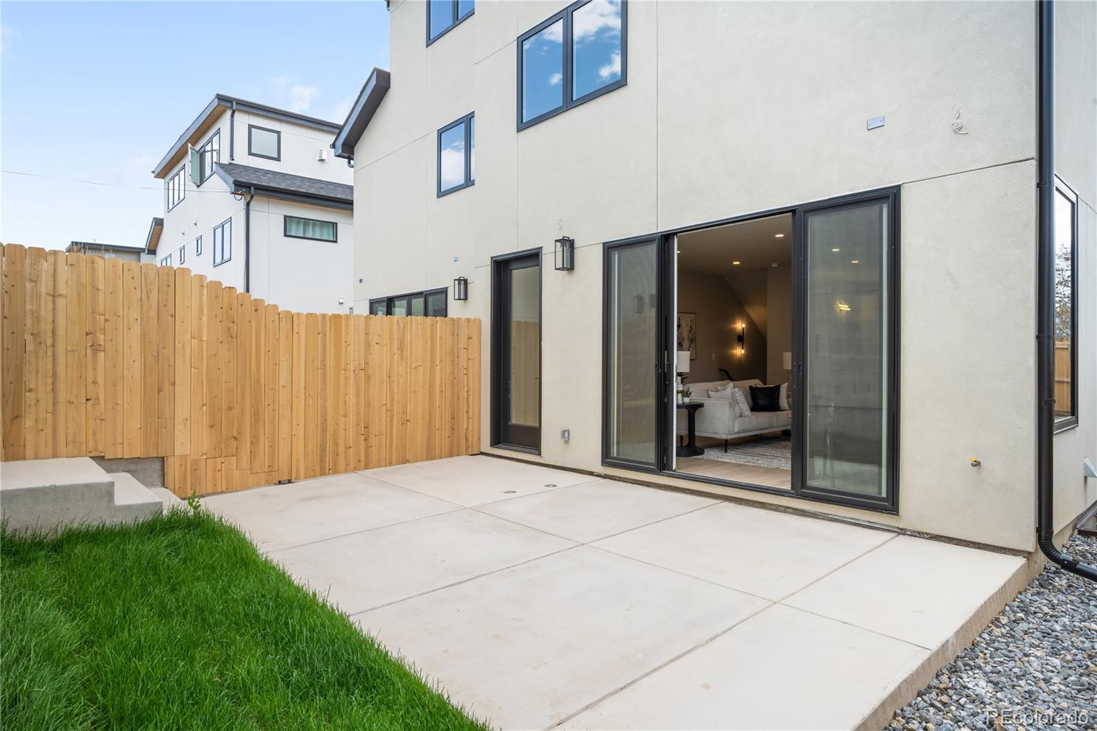 2520 S Cherokee Street