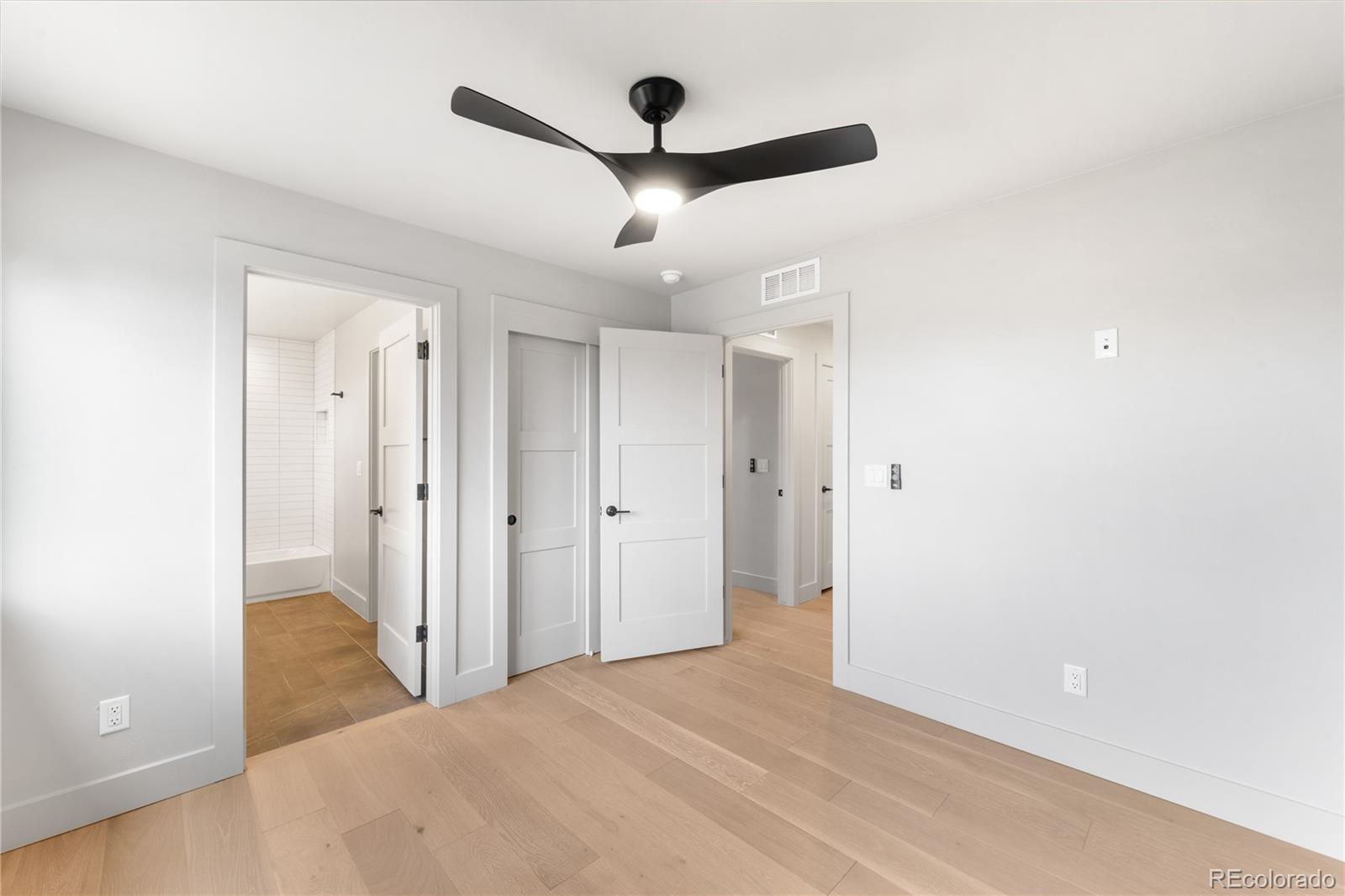 2520 S Cherokee Street