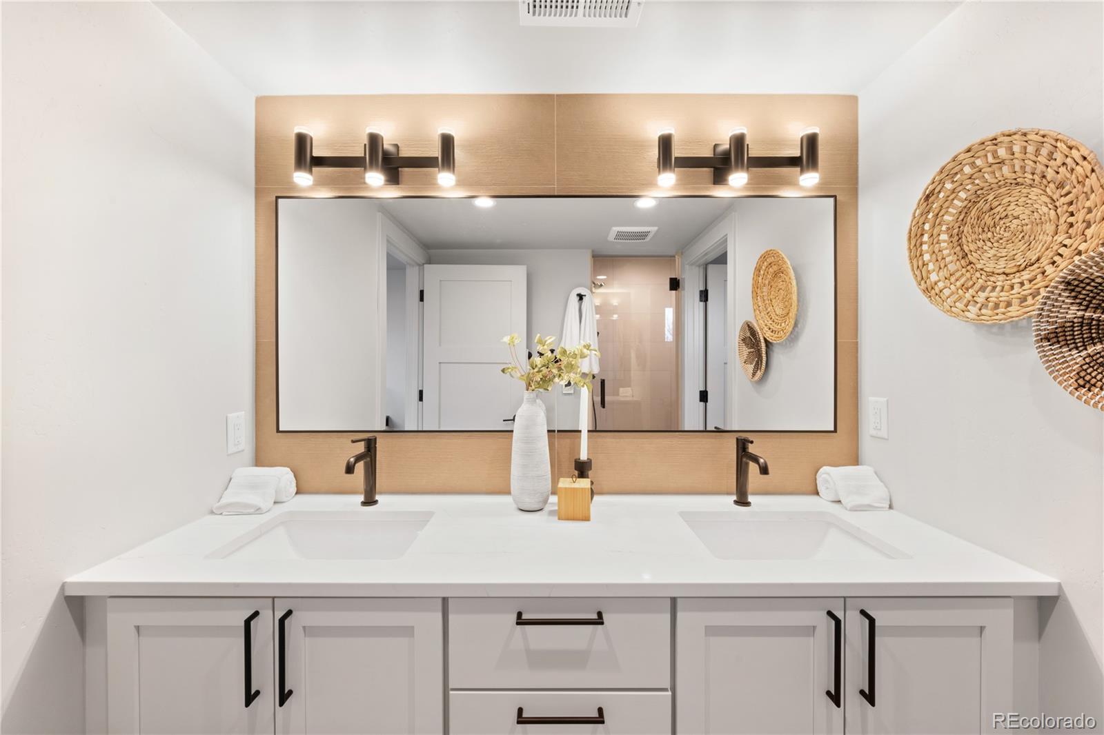 2520 S Cherokee Street