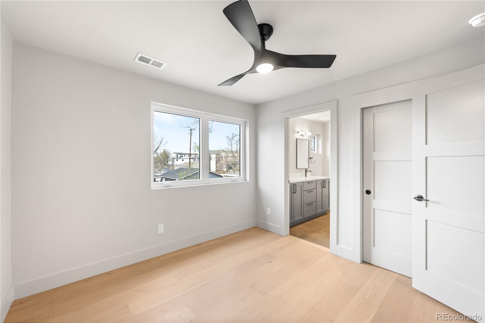 2520 S Cherokee Street