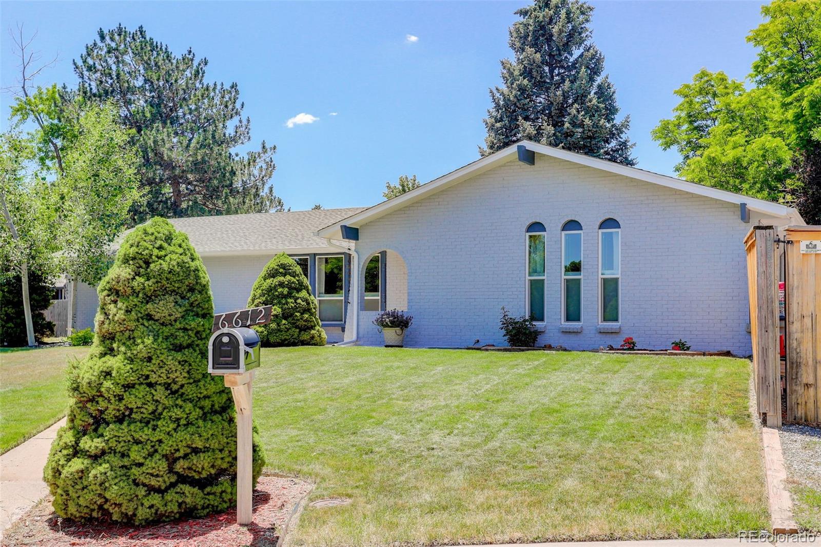 6612 W Frost Avenue