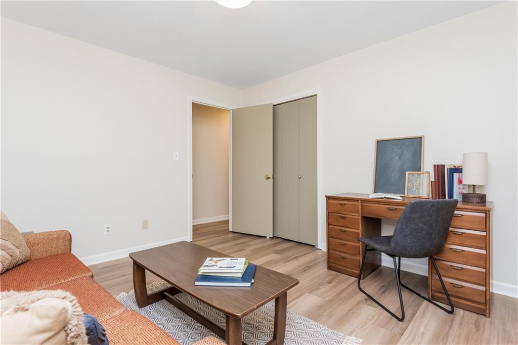 4079 Winding Valley Drive SE