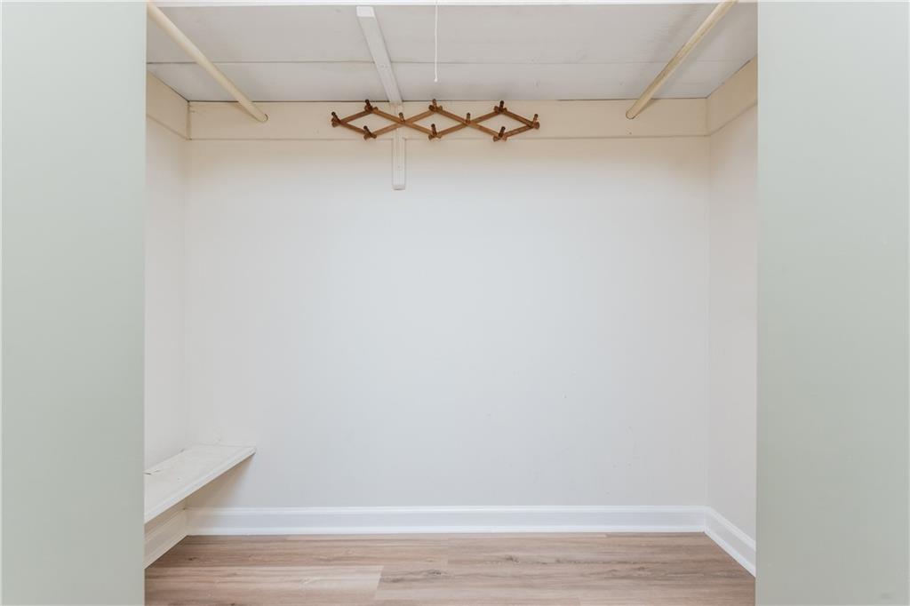 4079 Winding Valley Drive SE