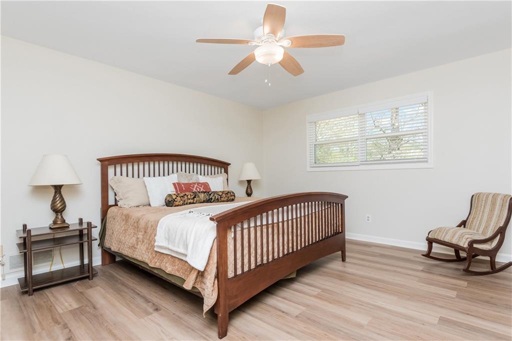 4079 Winding Valley Drive SE