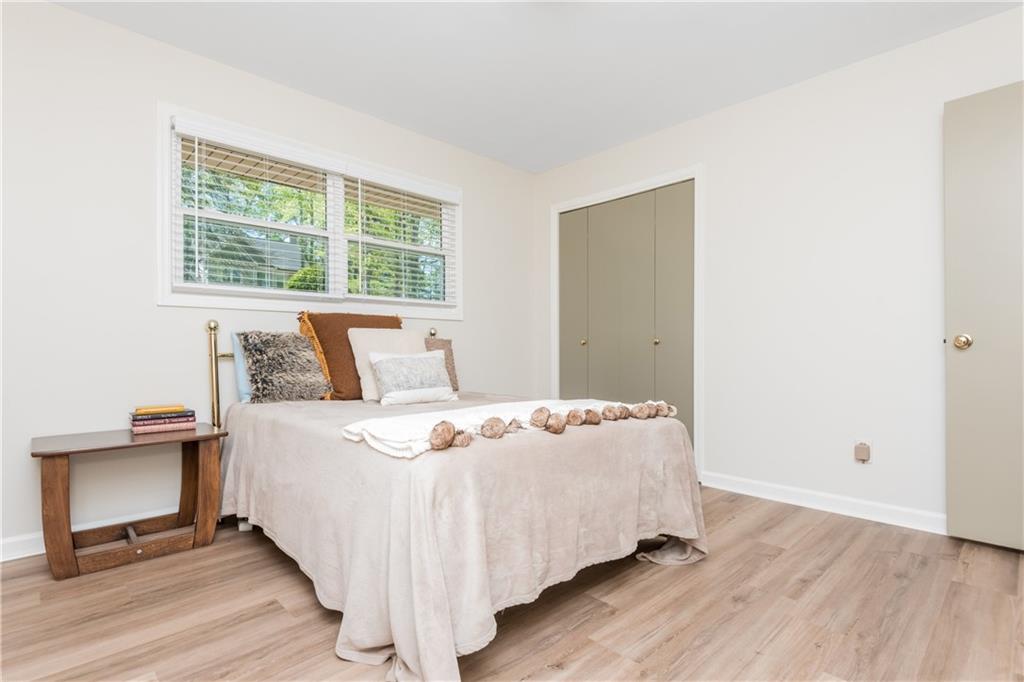 4079 Winding Valley Drive SE