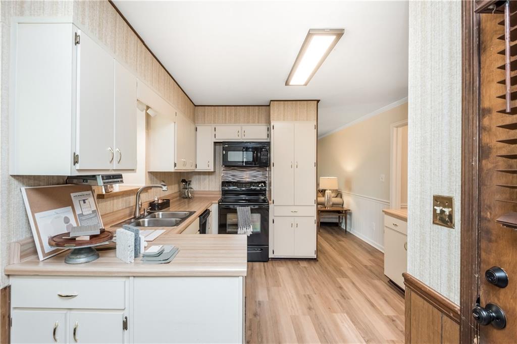 4079 Winding Valley Drive SE