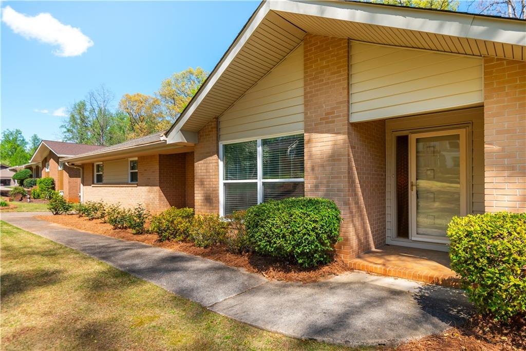 4079 Winding Valley Drive SE