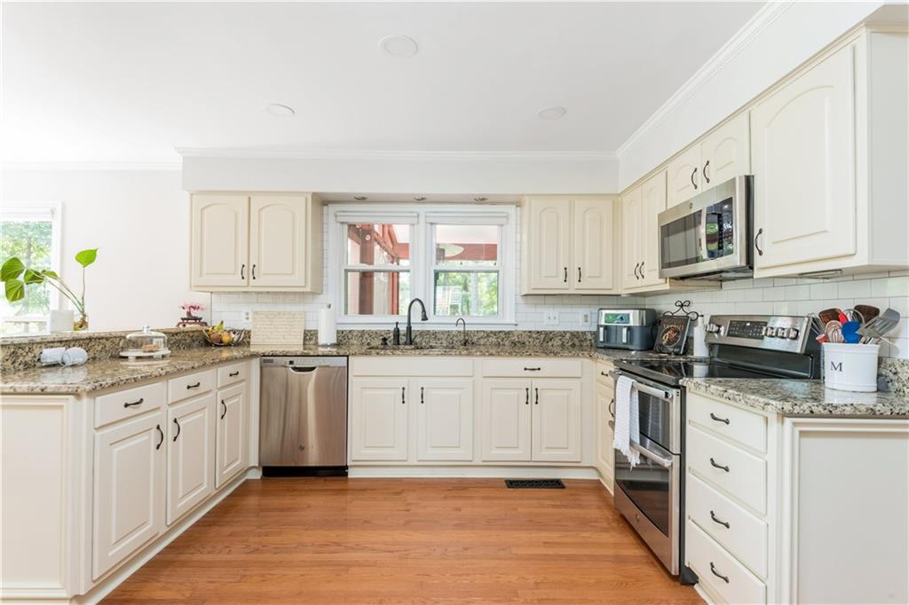 2351 Fenwick Court SW