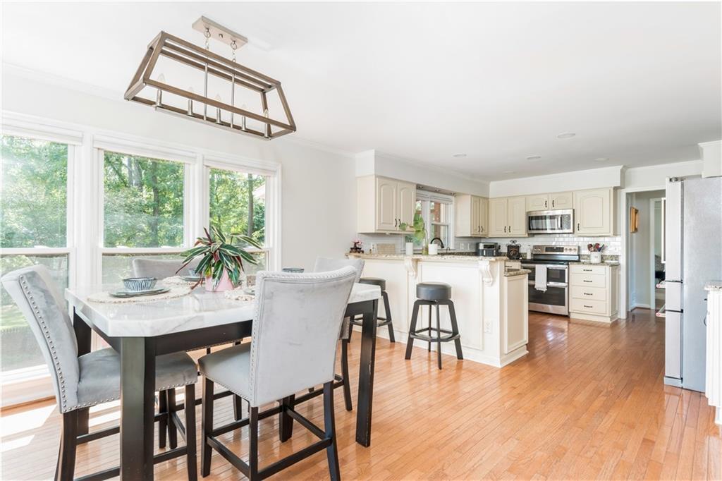 2351 Fenwick Court SW