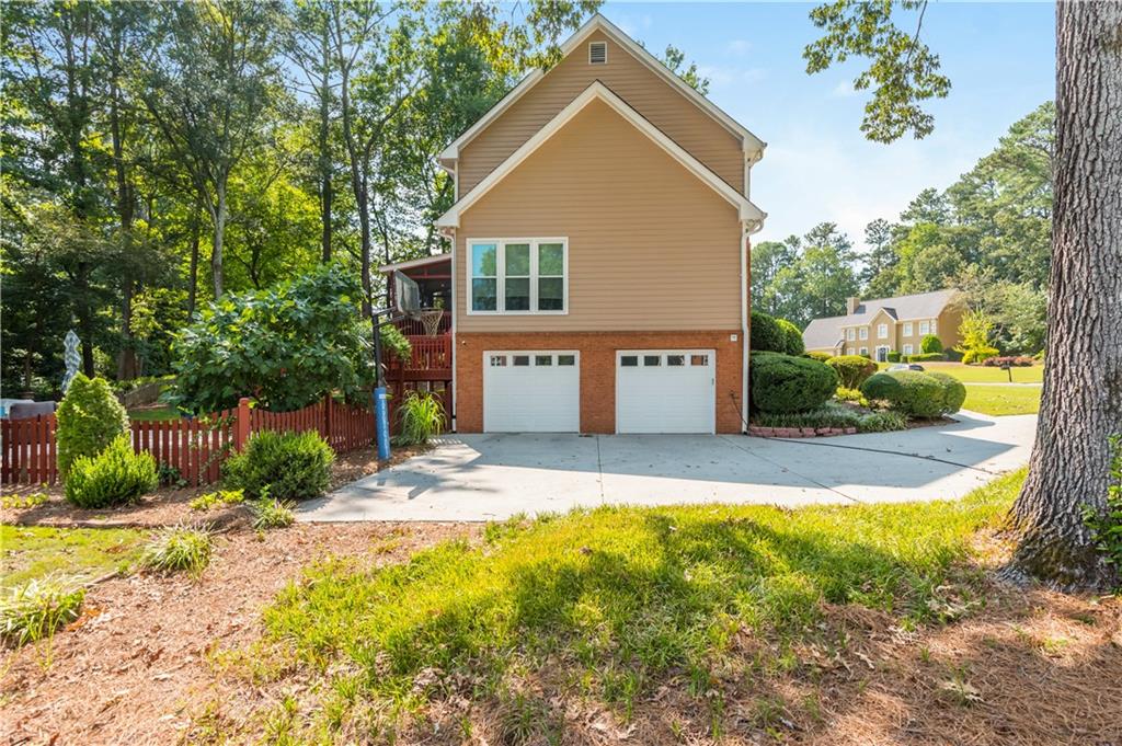 2351 Fenwick Court SW