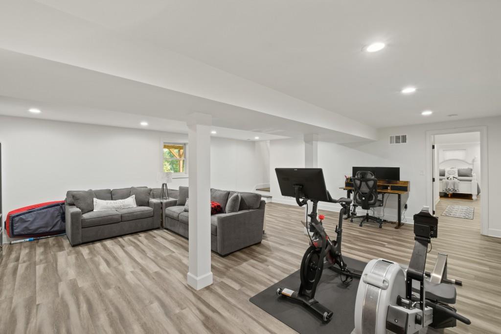 390 Crossville Court