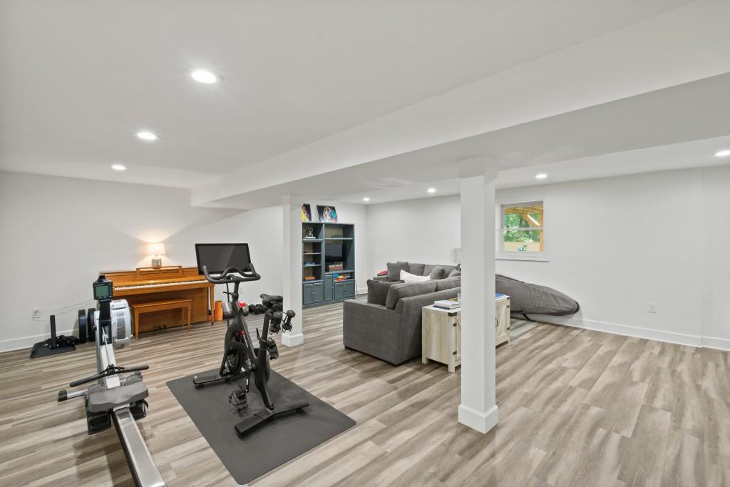 390 Crossville Court