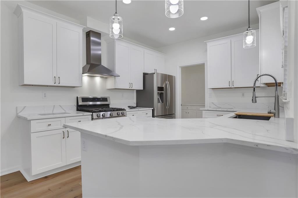 1587 Ridge Point Court