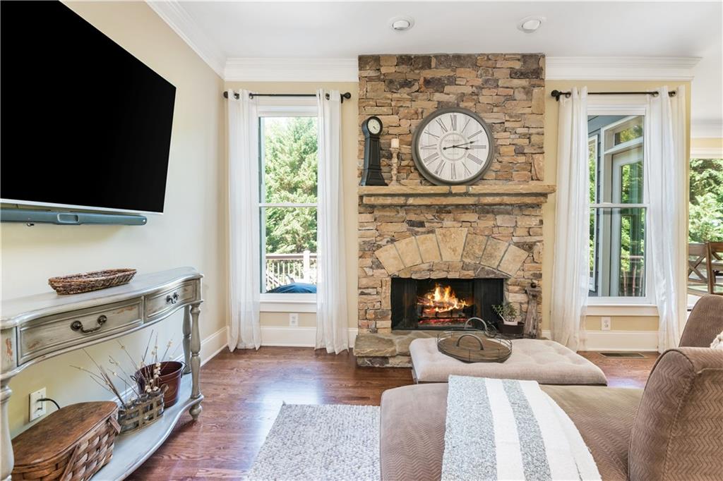 1191 Hillside Green Way