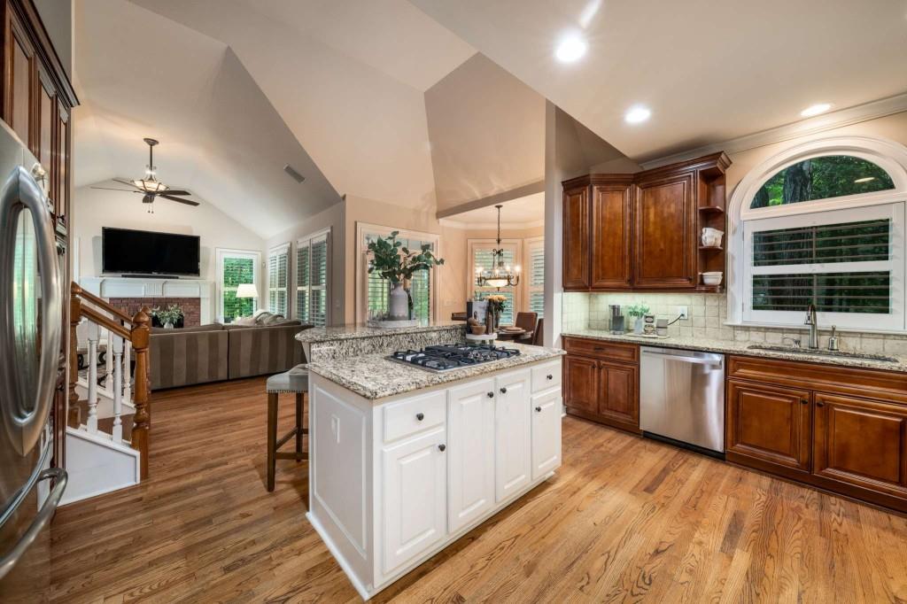 365 Champions View Drive