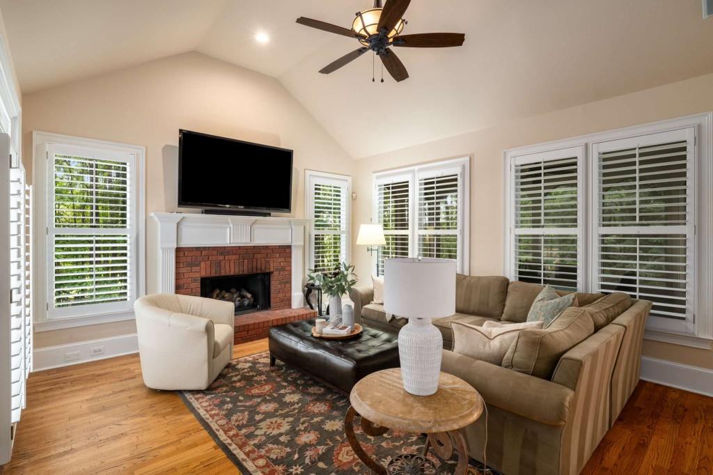 365 Champions View Drive