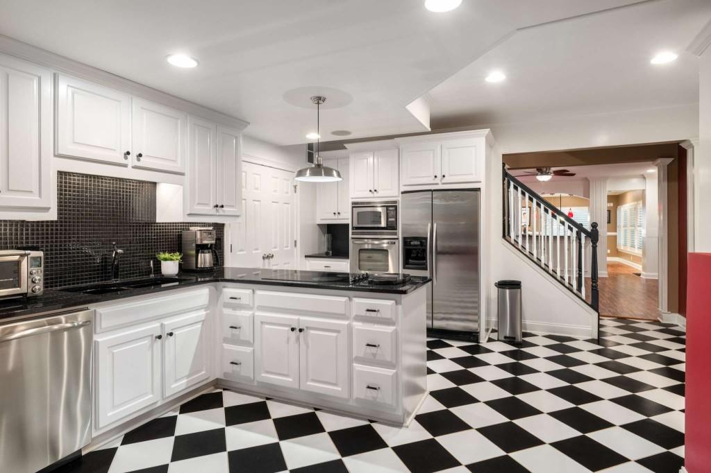 365 Champions View Drive