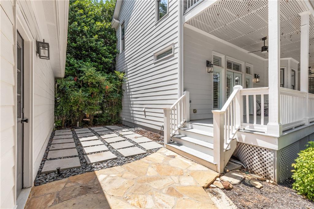 1558 Ridenour Parkway NW