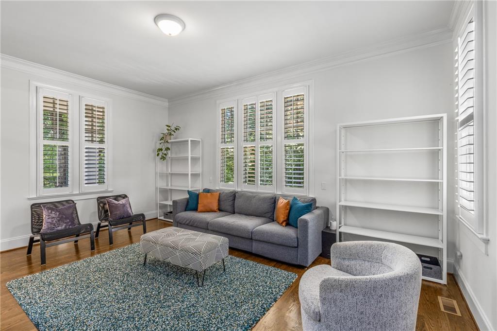 1558 Ridenour Parkway NW