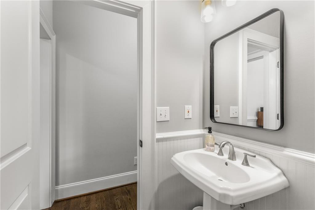 1558 Ridenour Parkway NW