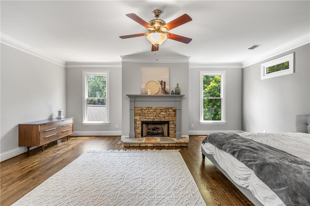 1558 Ridenour Parkway NW