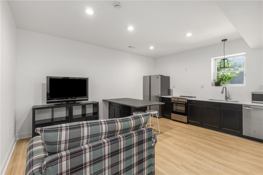 1558 Ridenour Parkway NW