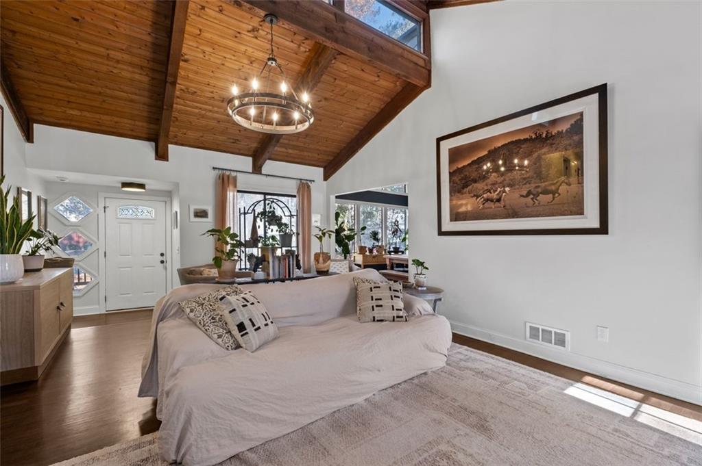 1718 CHRISTIE Drive NE