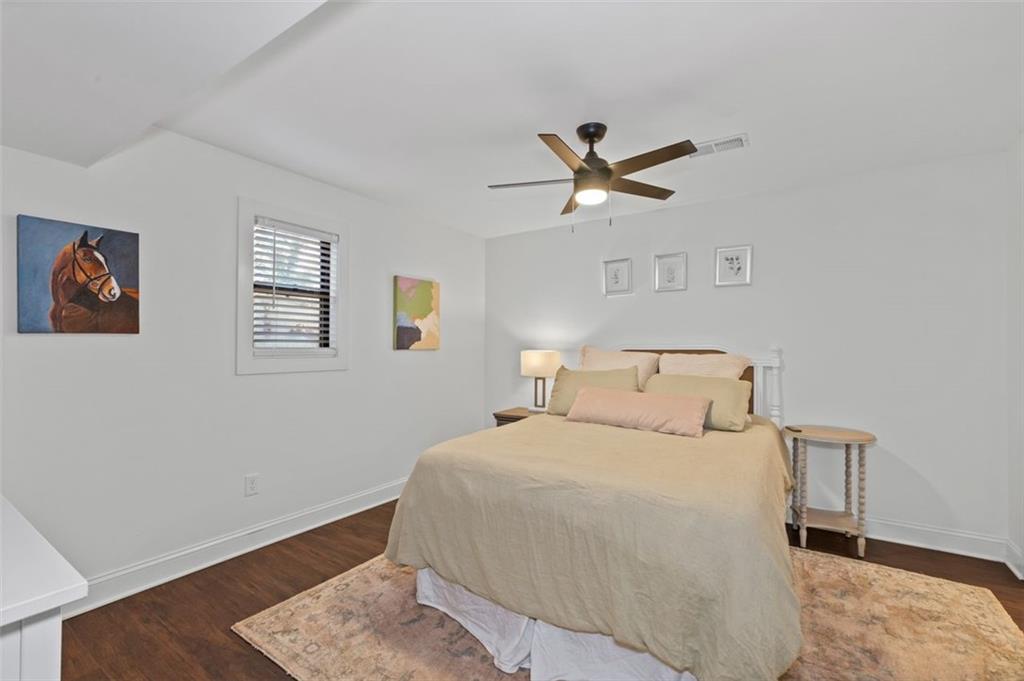 1718 CHRISTIE Drive NE