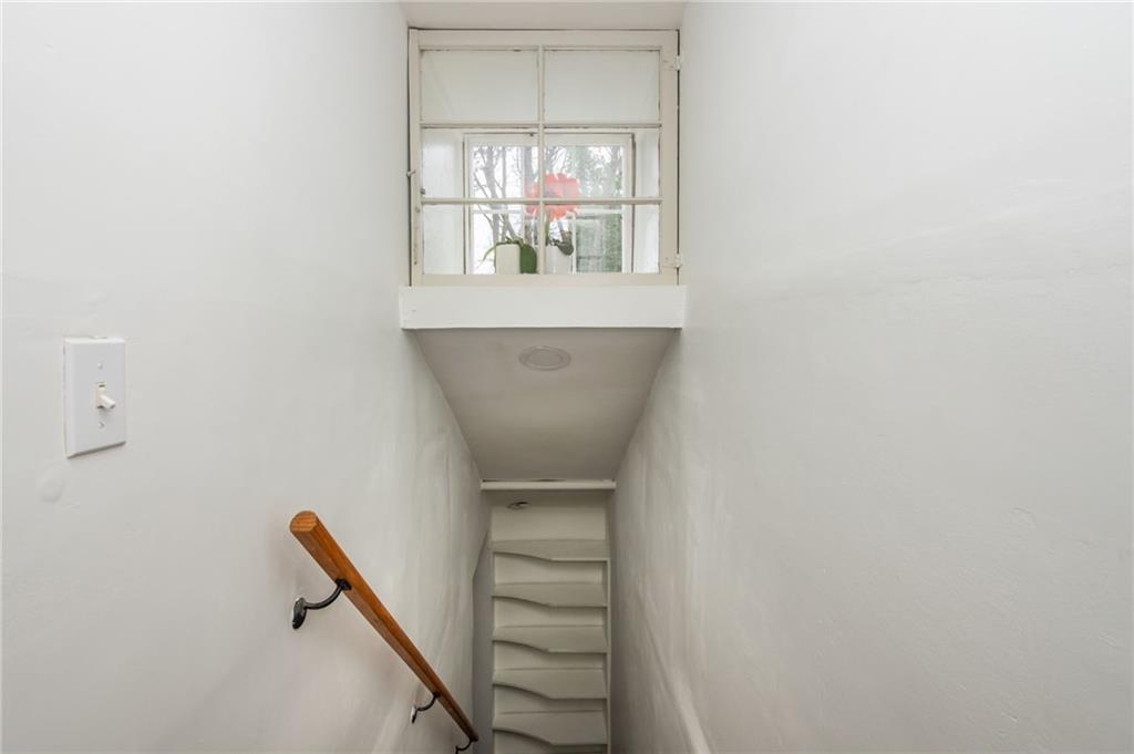 1058 Birch Street SW