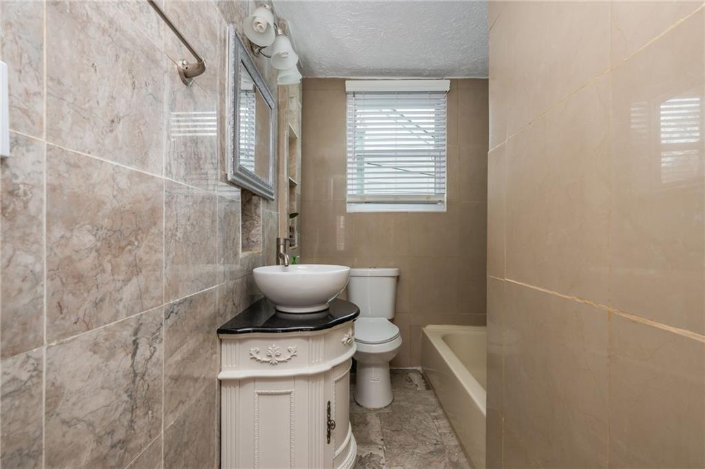 1058 Birch Street SW