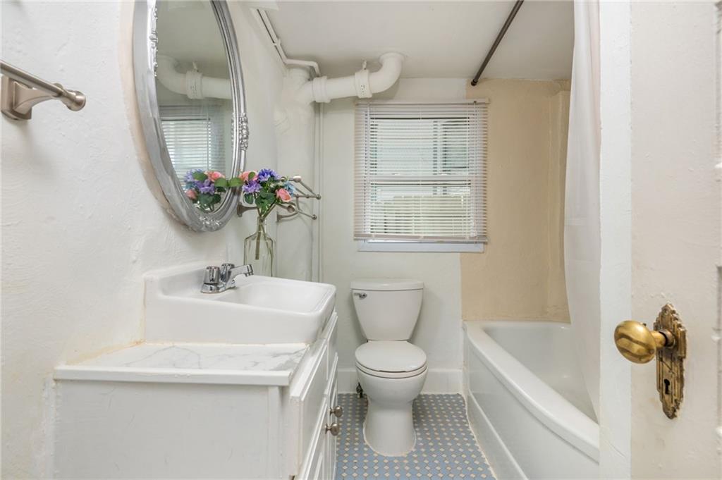 1058 Birch Street SW