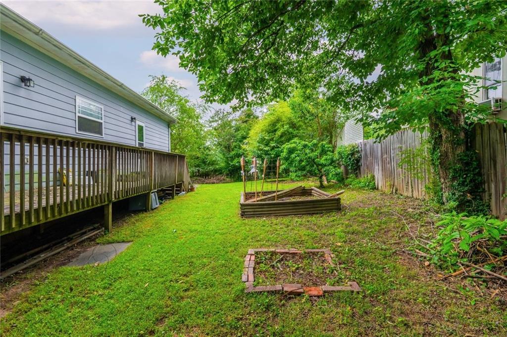 2195 Pinetree Drive