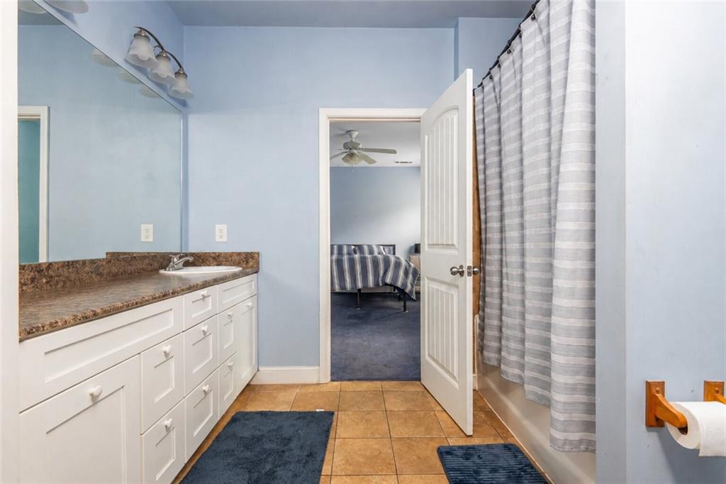 2195 Pinetree Drive