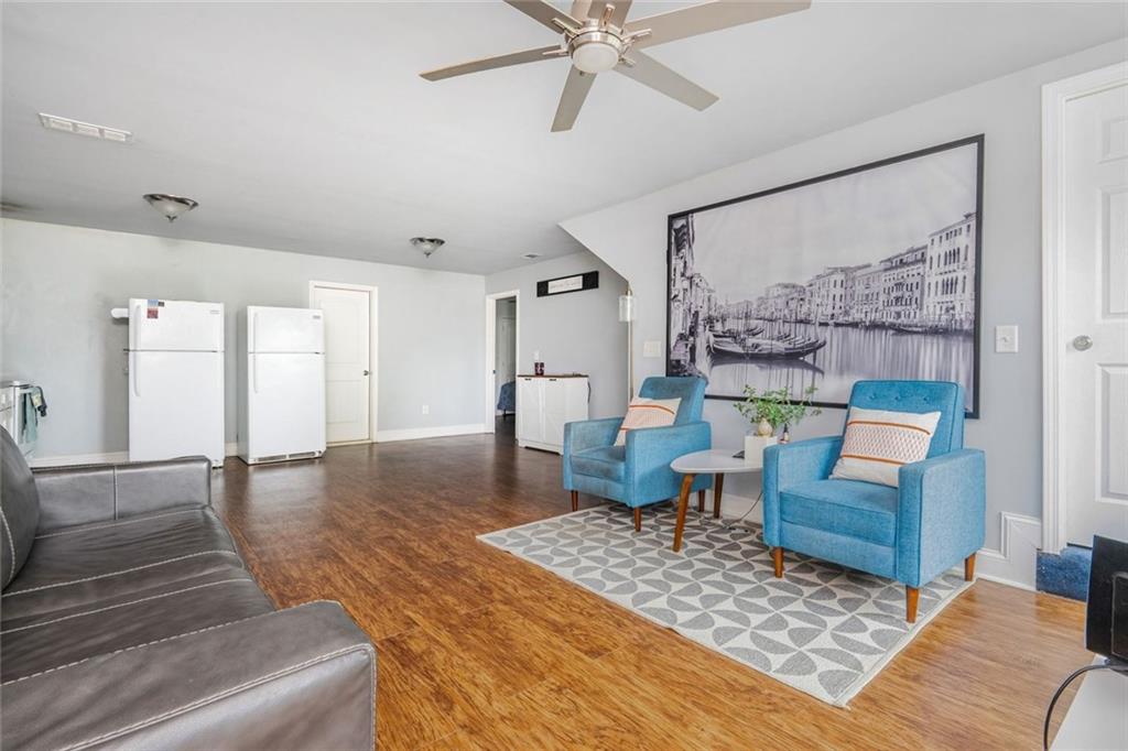 2195 Pinetree Drive