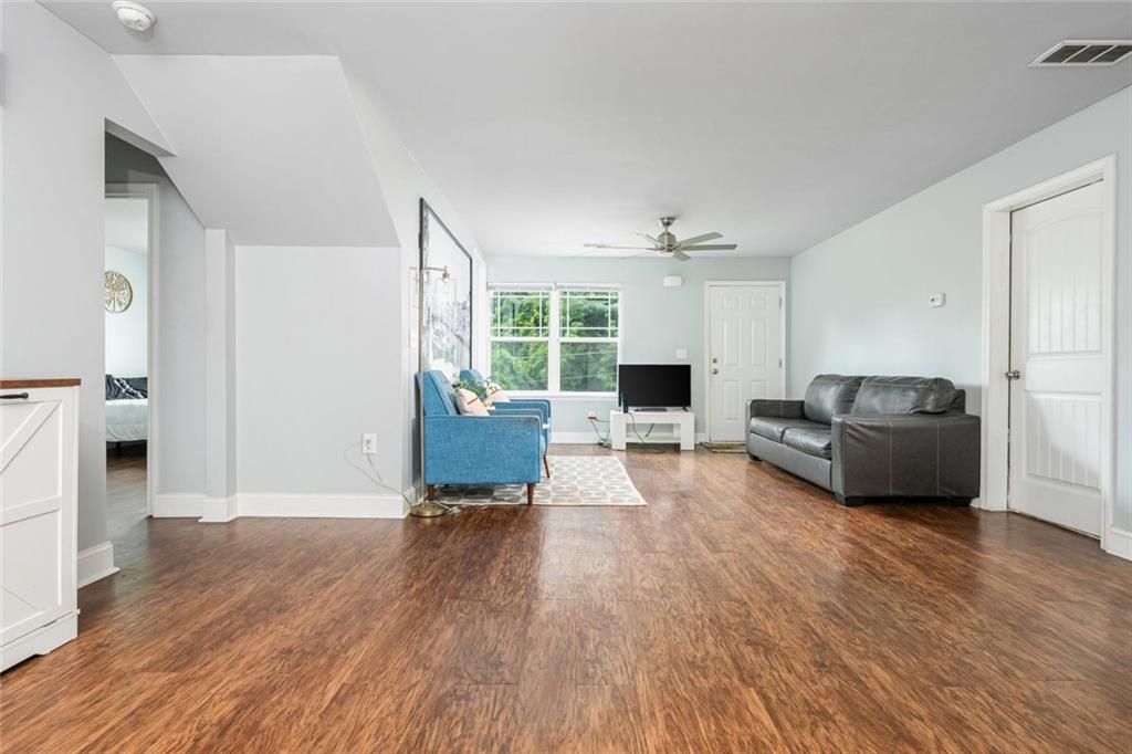 2195 Pinetree Drive