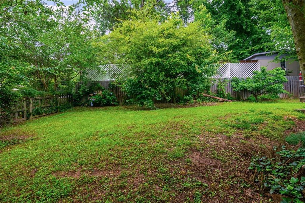 2195 Pinetree Drive
