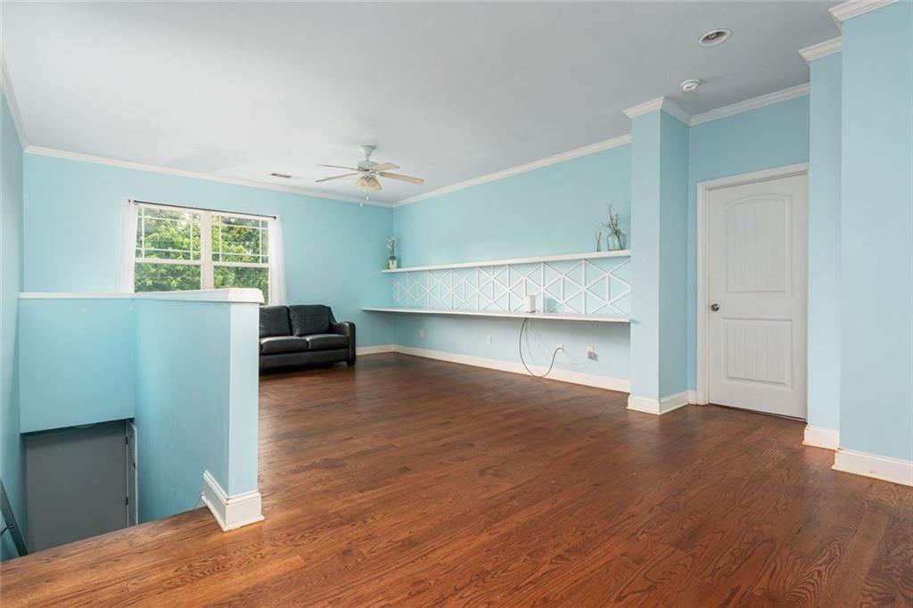 2195 Pinetree Drive