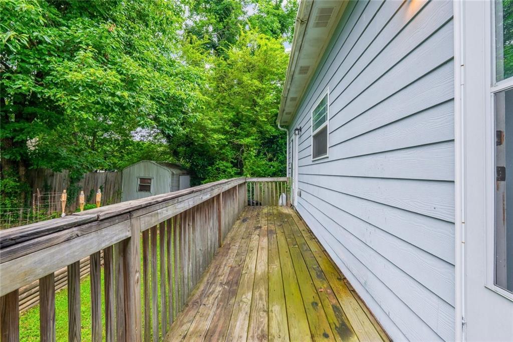 2195 Pinetree Drive