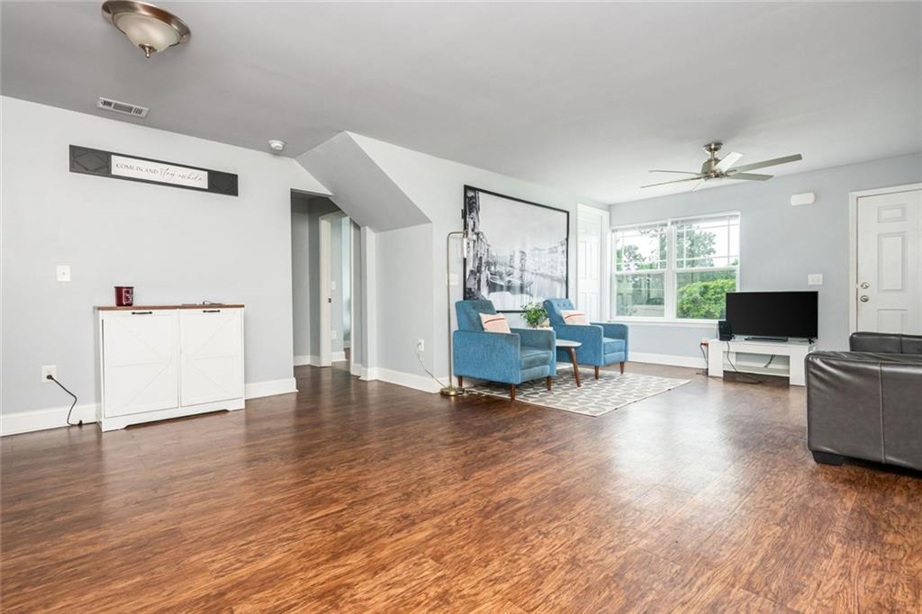 2195 Pinetree Drive