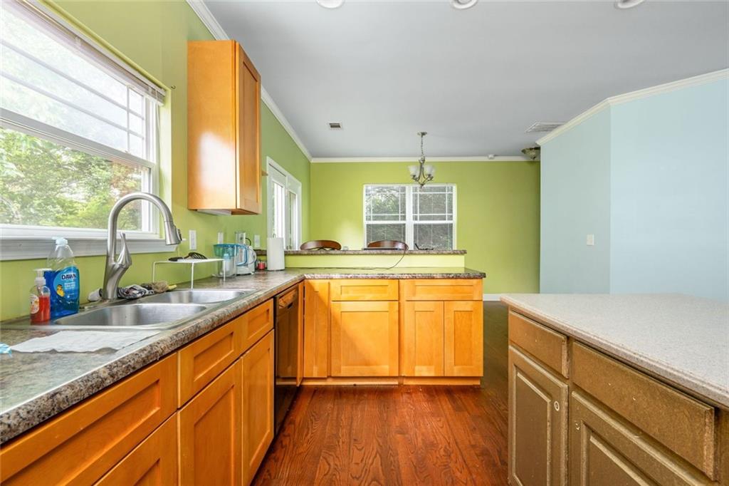 2195 Pinetree Drive