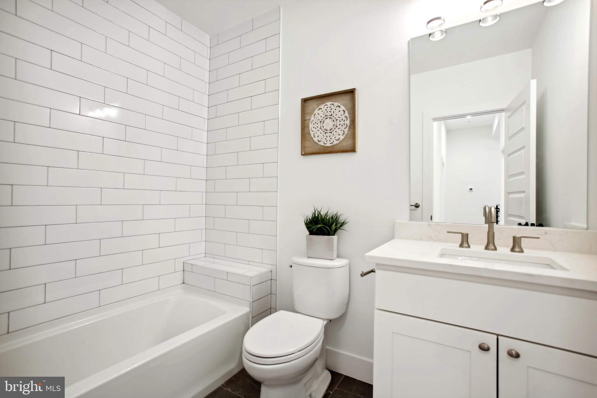 817 S STREET NW Unit: 101