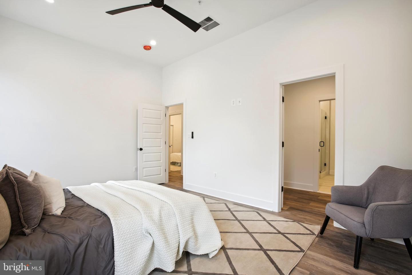 817 S STREET NW Unit: 201