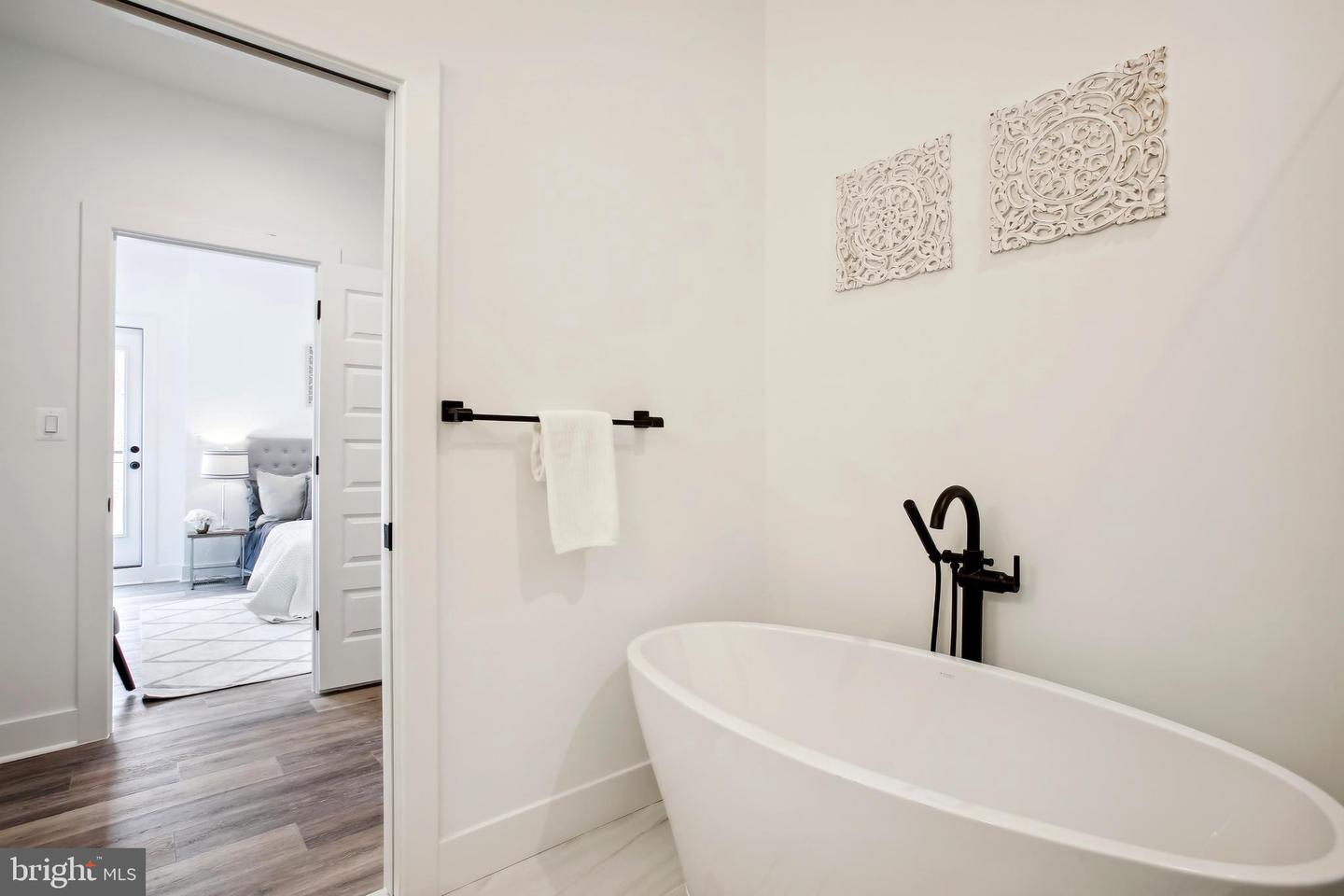 817 S STREET NW Unit: 201