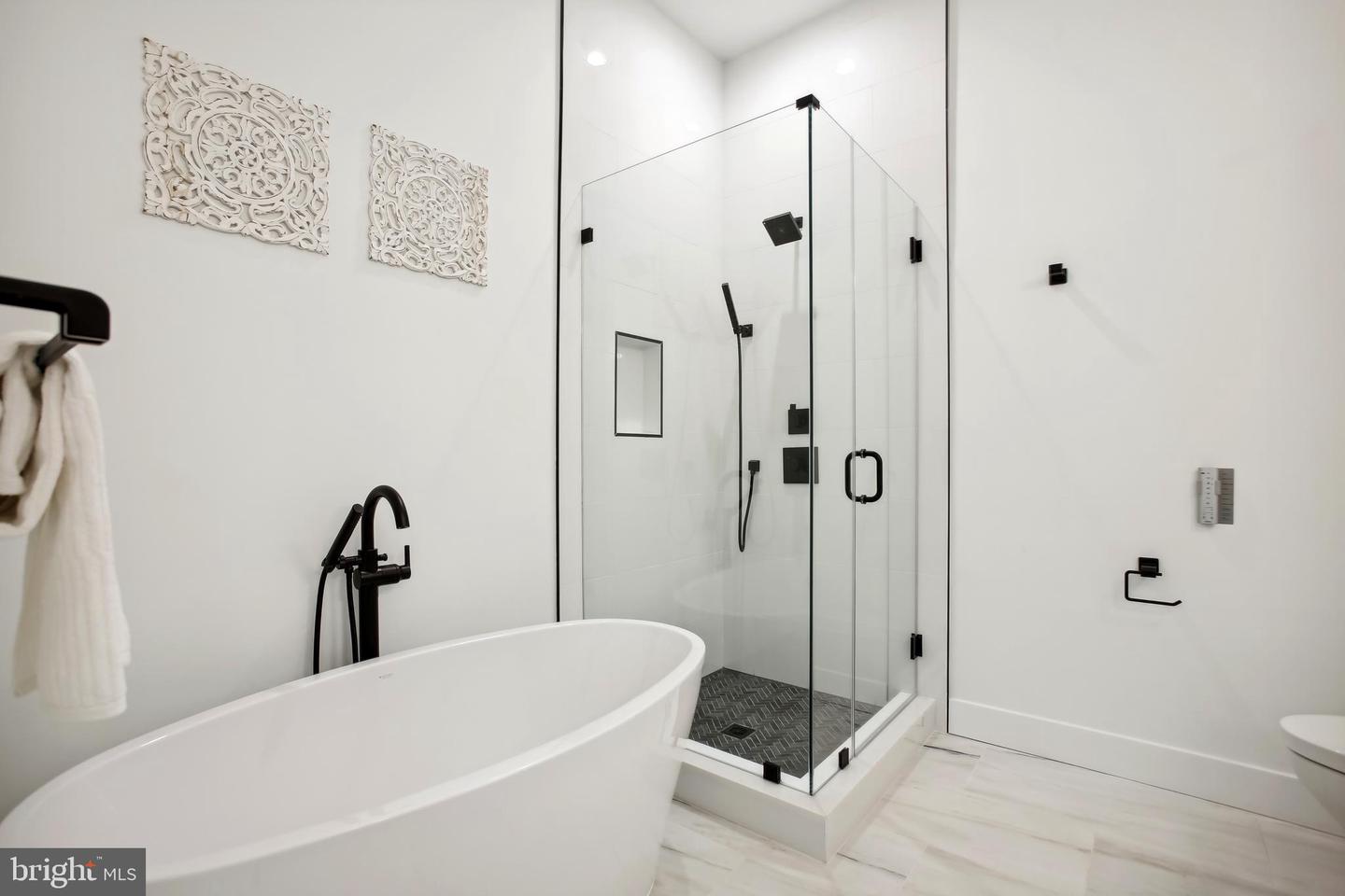 817 S STREET NW Unit: 201