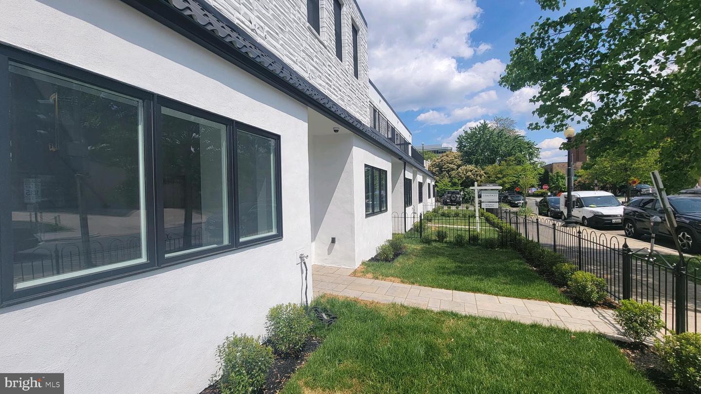 817 S STREET NW Unit: 201