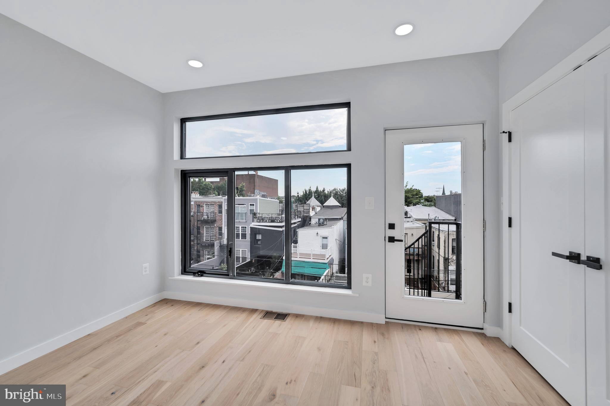 1552 8th STREET NW Unit: UNIT 2