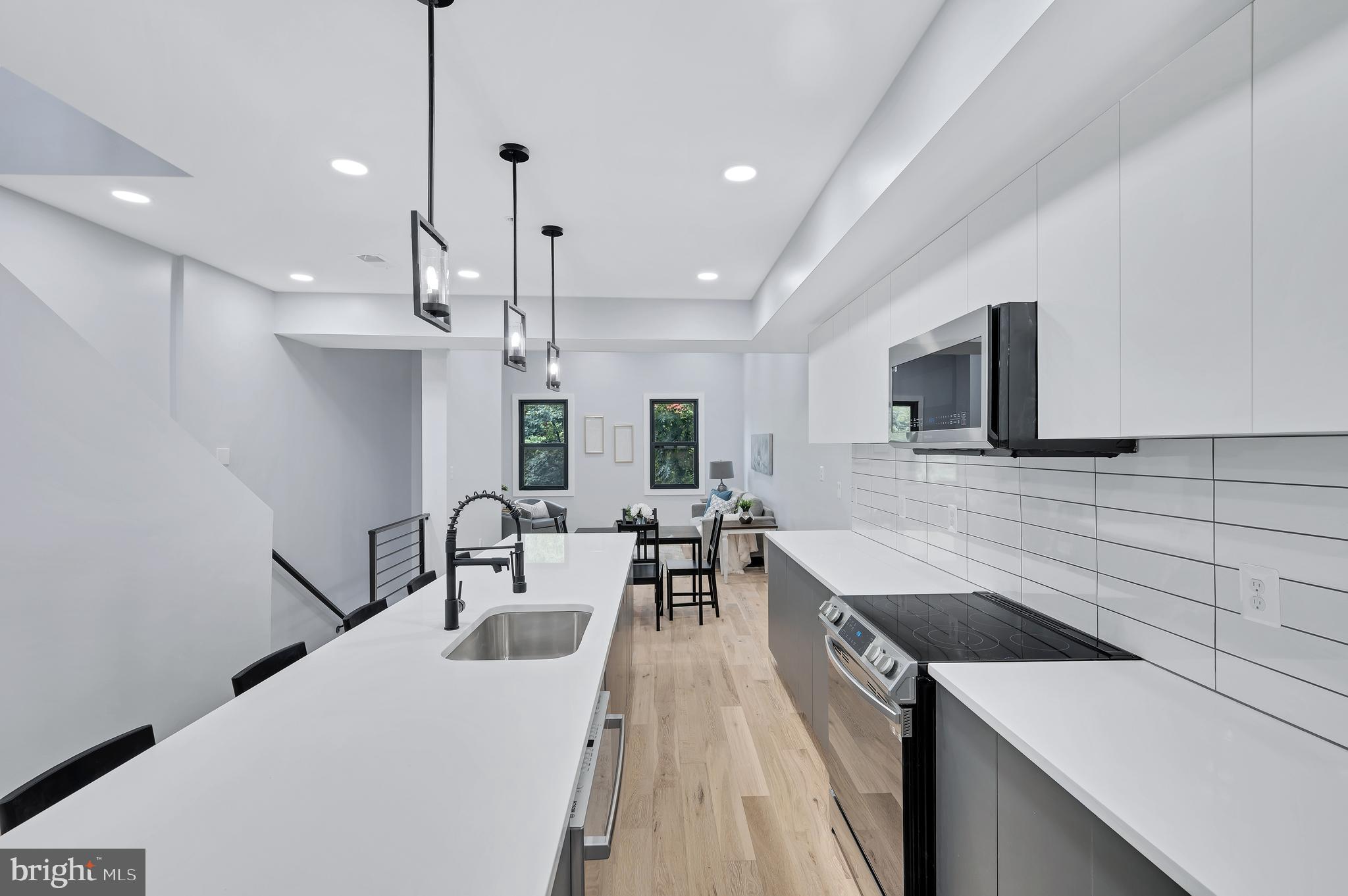 1552 8th STREET NW Unit: UNIT 2